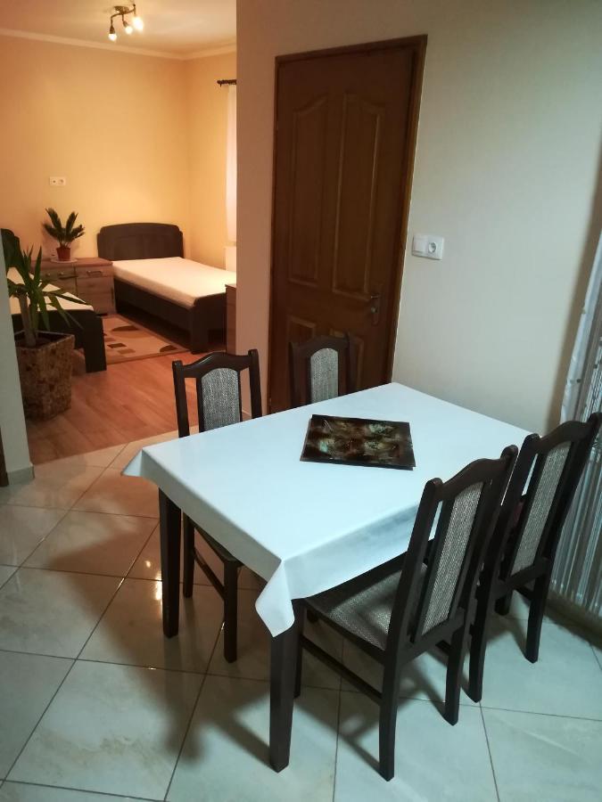 Csaba Apartman Hajdúszoboszló Exterior foto