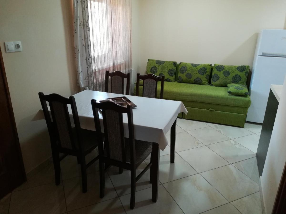 Csaba Apartman Hajdúszoboszló Exterior foto