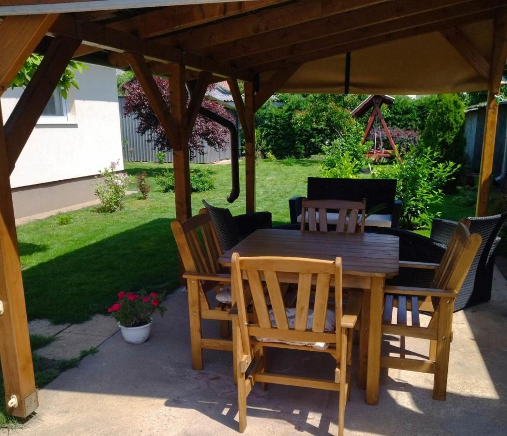 Csaba Apartman Hajdúszoboszló Exterior foto
